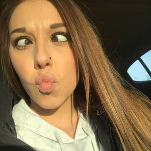 Meet your Posher, Karissa